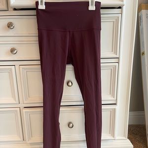 Lululemon Wunder Under leggings, size 4, Maroon